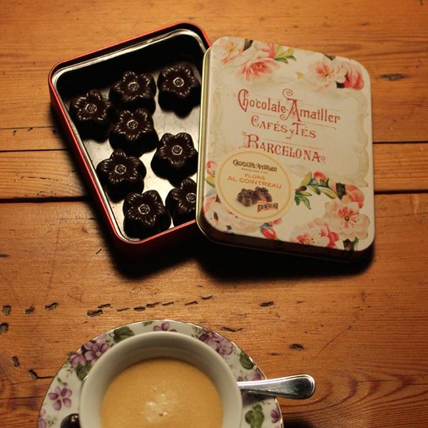 Chocolate Amatller Flores de Chocolate con Cointreau